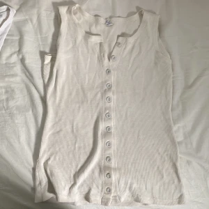 Linne - L ursprungligt men omsytt av mig så det är figurnära