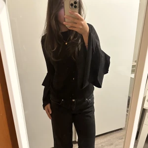 tröja med volanger - fin tröja med volangärmar från gina tricot, superstretchig🤍