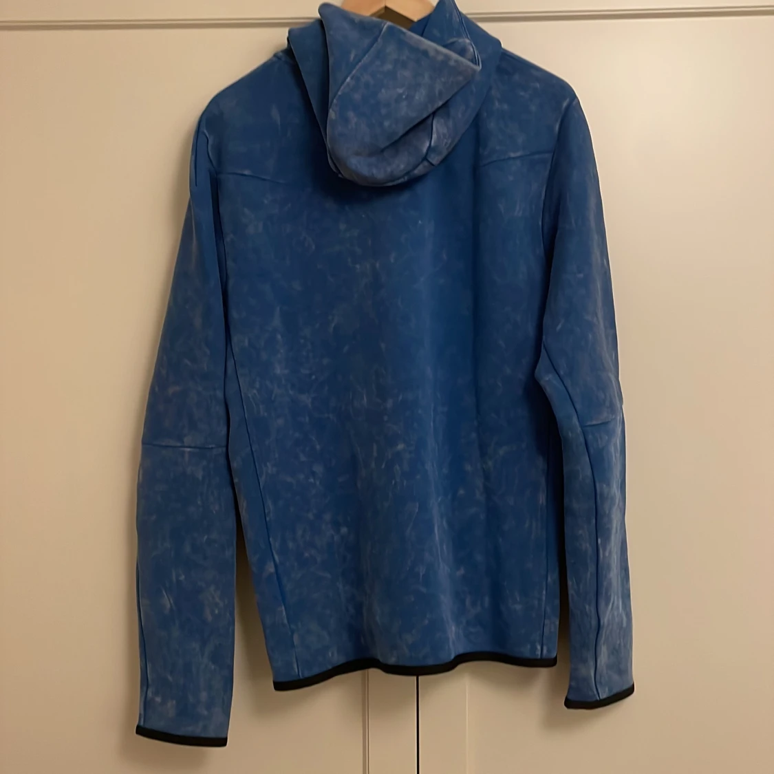 Nike tech fleece hoodie - 90