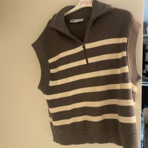 Randig stickad väst - Jättemjuk och skön, inga defekter