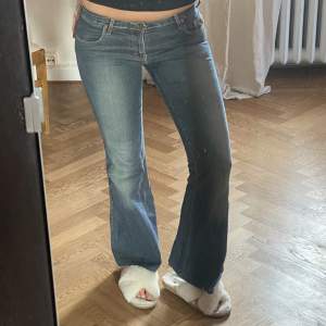 Sjukt snygga lågmidjade jeans från Lois🤩💕 perfekta inför hösten!!! Som nya🤩