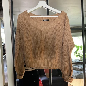 Stickad tröja - Fint begagnat skick