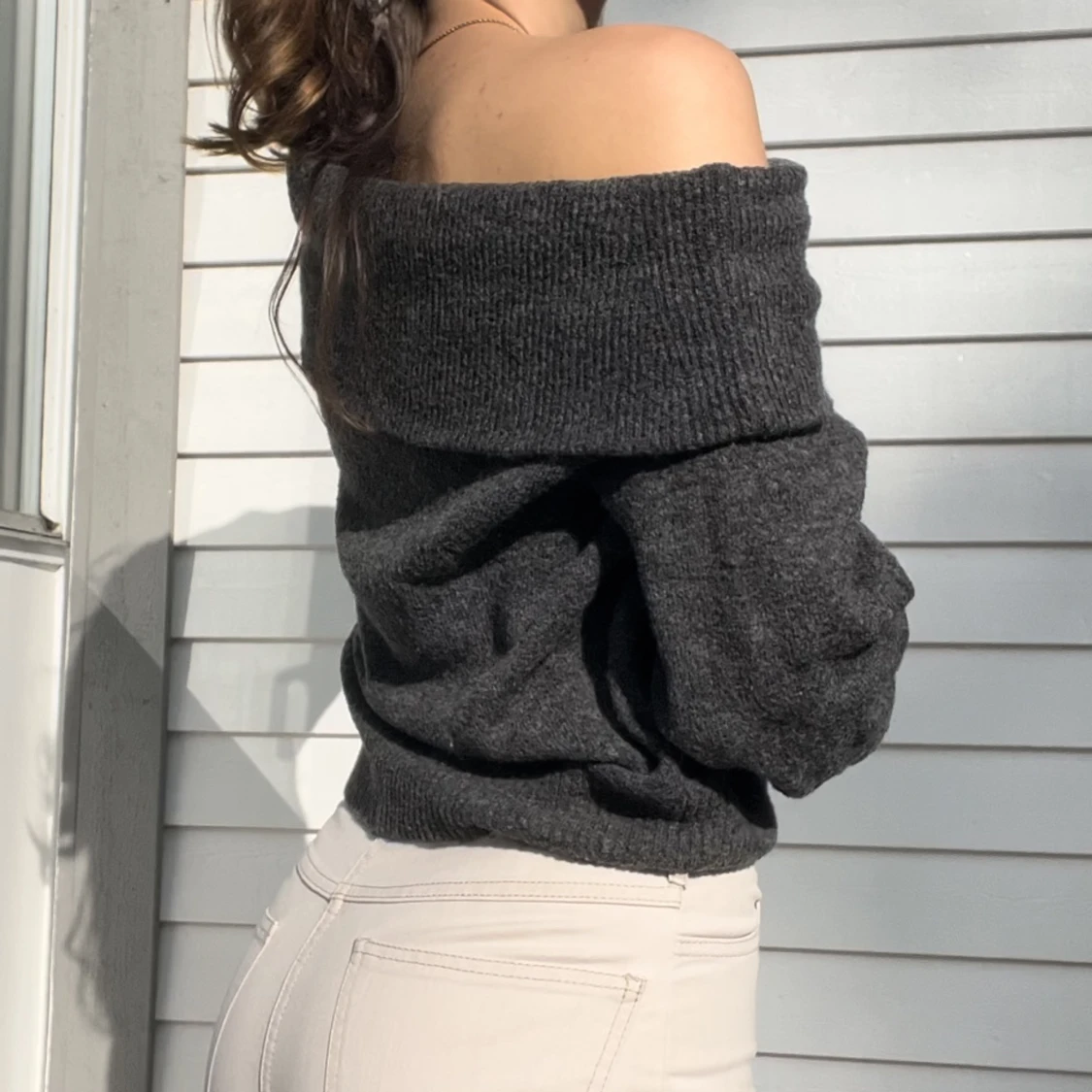 Grå offshoulder tröja från H&M  - 90