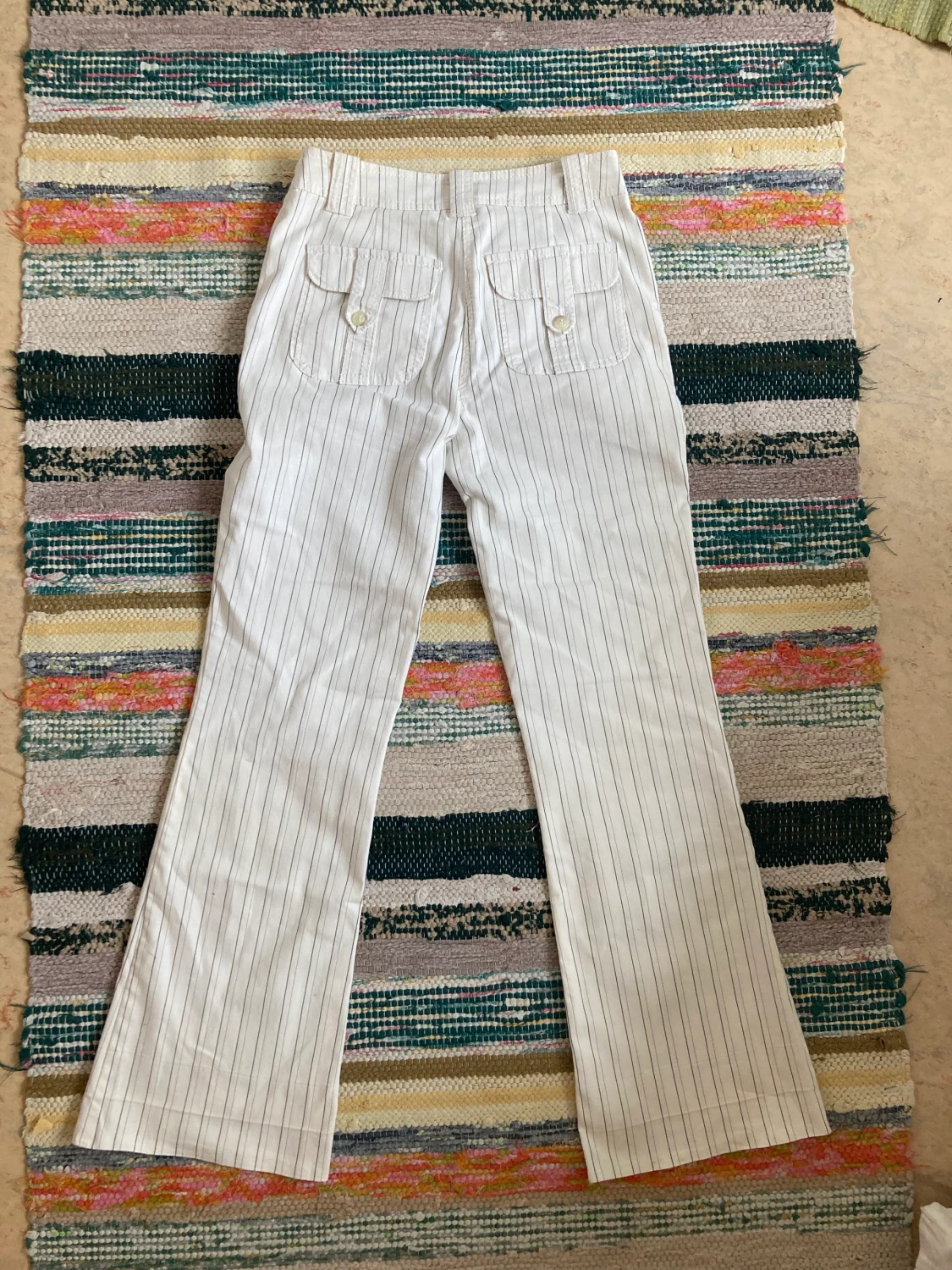 Mid-waist vita/randiga byxor - 90