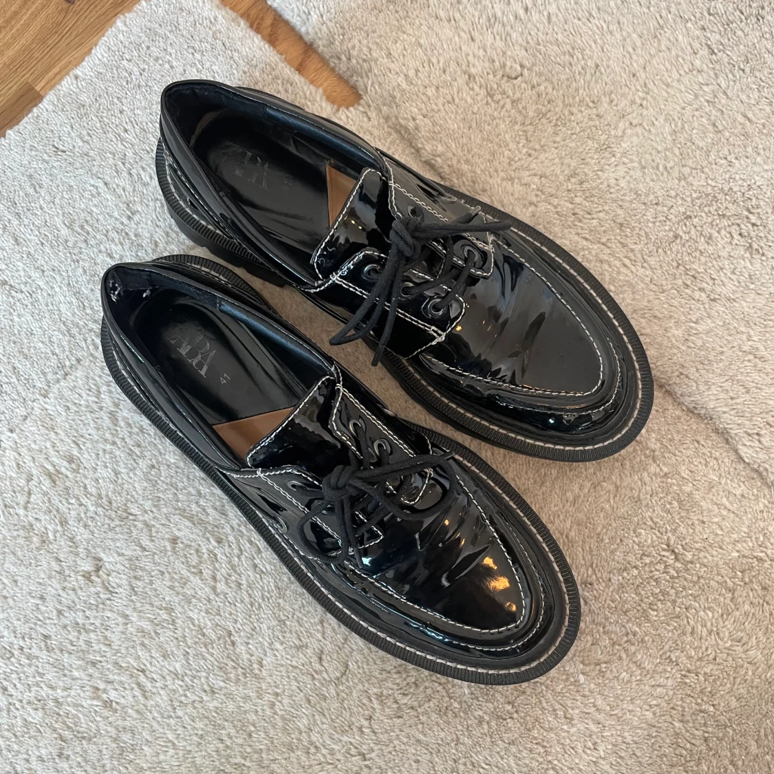 Zara skor: Topstitched Boat Shoe - 90