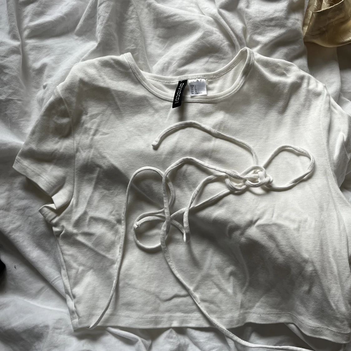 Vit top från hm med knyt - 90