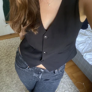 Väst - Perfekt väst till utgång eller middag!