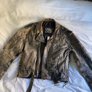 Boxy fit Rare wash Fits s/m