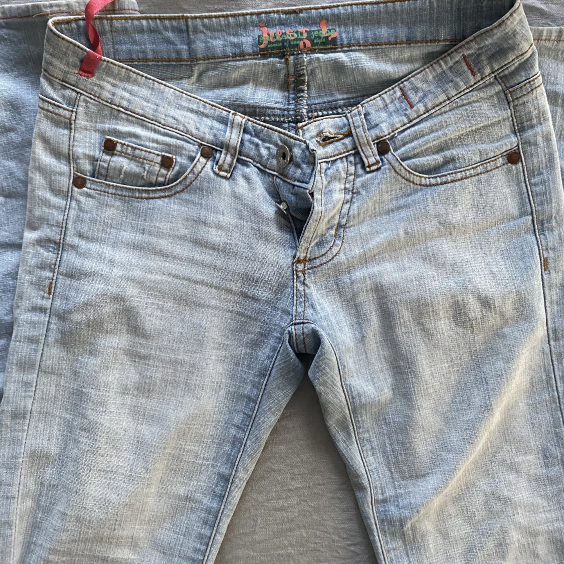 Ljusblå lågmidjade jeans - 90