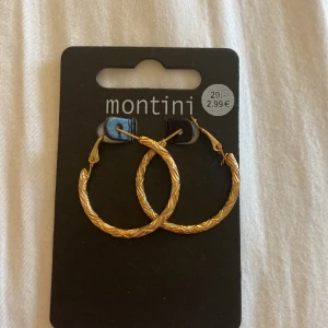 Örhängen  - Dessa guldiga örhängen, oanvända ( EJ FRI FRAKT) 