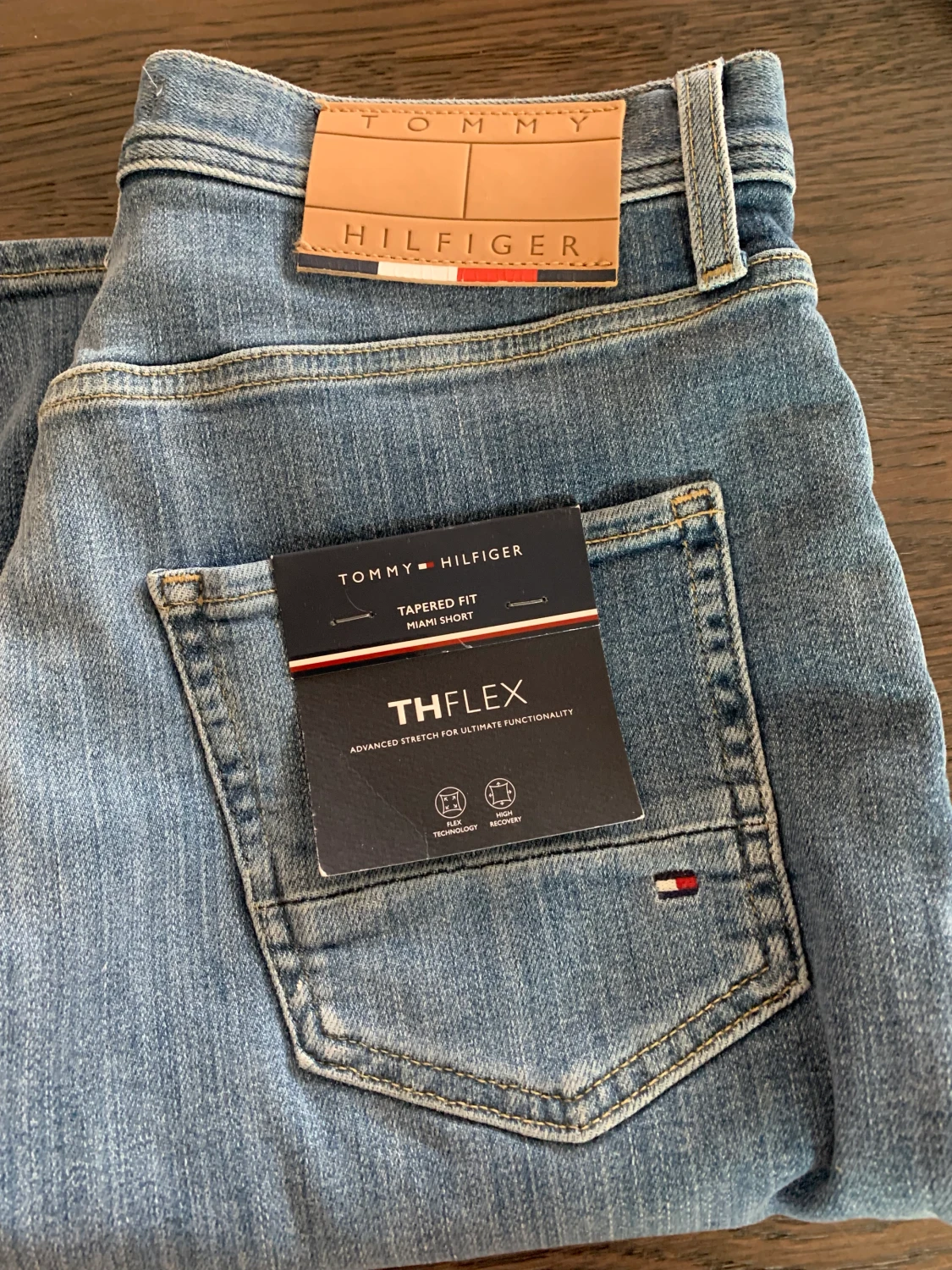 Jeansshorts Tommy Hilfigur strl W3030