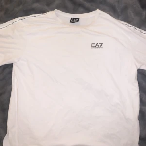 Armani EA7  - Armani EA7  Strl M 150 kr