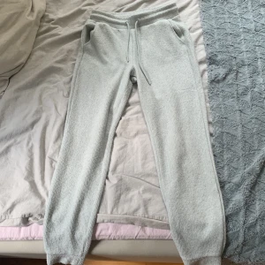 Mjukisbyxor - Mjukisbyxor 80kr