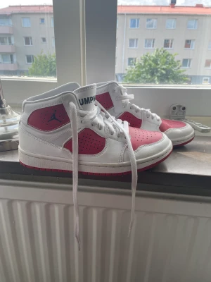 Jordan Jumpman - Jordan Jumpan i väldigt bra skick, inga skador och knappt använda!