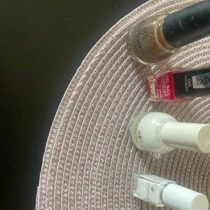 Nagellack! - Alla för 15kr frakt ingår!