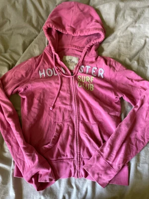 Hollister sip hoodie/ kofta - Använt skick men inga fläckar eller hål