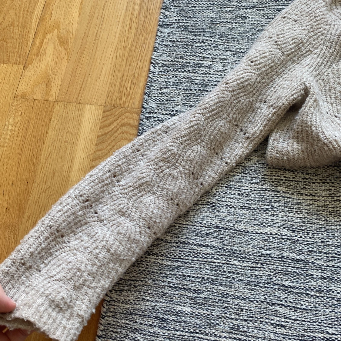 Stickad tröja  - 91