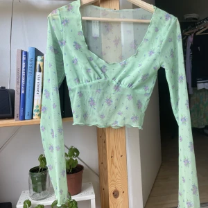 Meshtröja - Ljusgrön meshtröja i storlek xs men passar även S