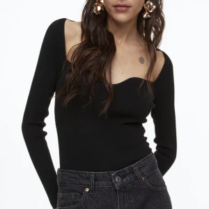 Tröja från hm  - Så söt tröja från hm med hjärturringning💗