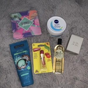 SKÖNHETSPAKET - Skönhets paket för det mesta är helt oanvänt. Hör av er vid pris eller frågor. Allt tillsammans 150 + frakt pris kan diskuteras vid snabb affär
