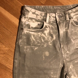 Weekday Jeans - Jeans från Weekday. Strl 26