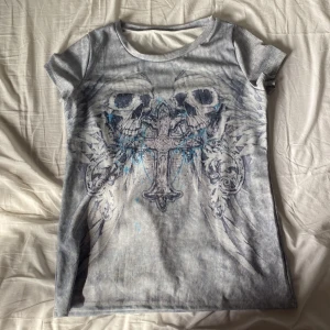 T-shirt - As cool T-shirt, den är inte använd och i väldigt bra skick.