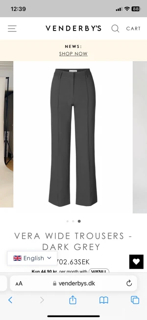 Kostymbyxor grå - Grå kostymbyxor från vemderbys🥰 kostade 710, men säljer för 349, gratis frakt vid snabb affär🫶🏼 storlek xxs men skulle snarare säga xs-s