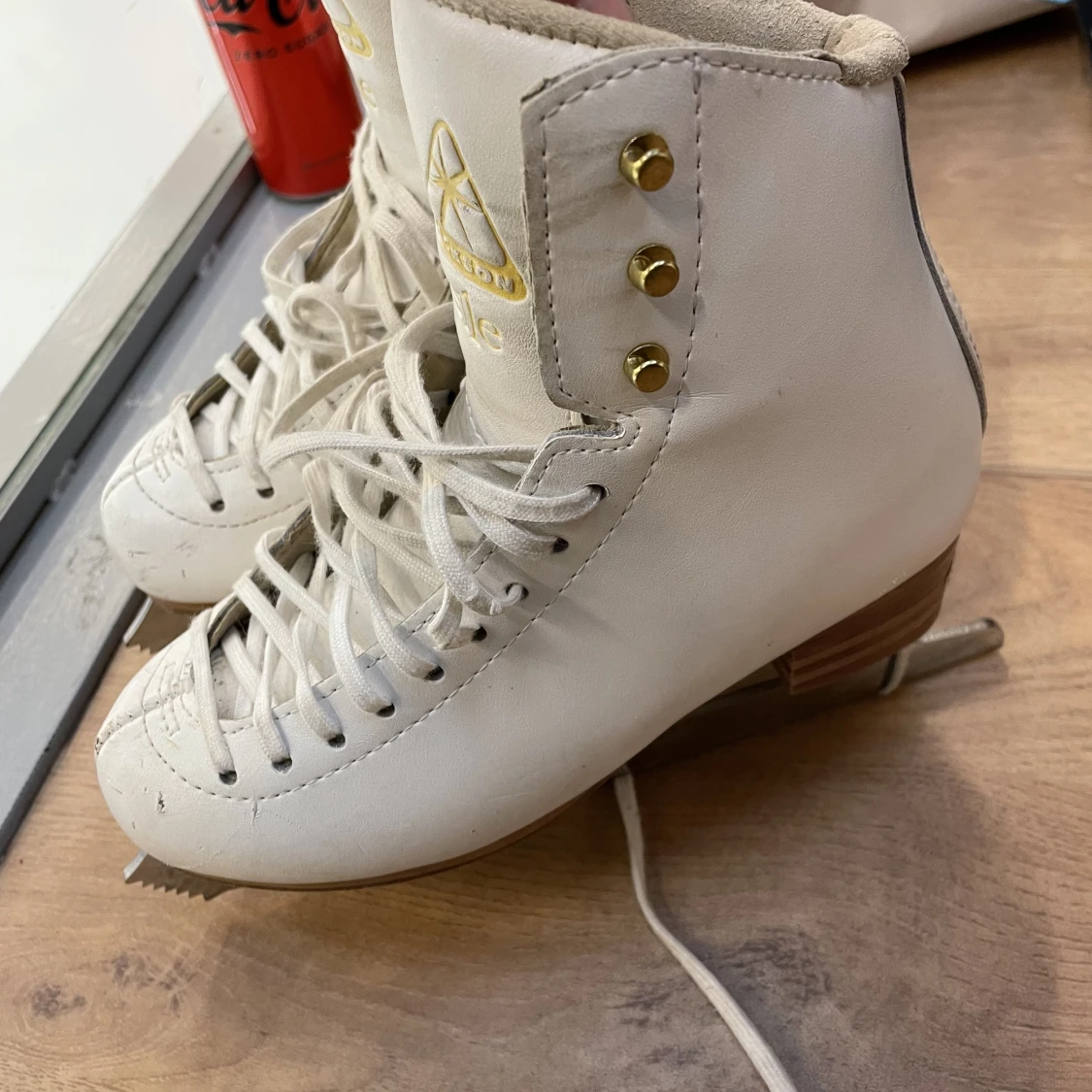 Konståkningsskridskor  - 90