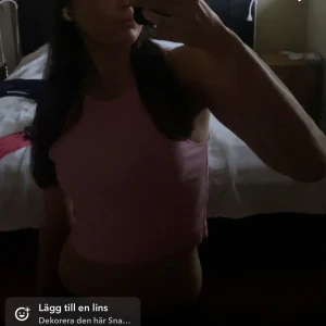 Tanktop - Rosa tanktop från pull&bear. Aldrig använd. 