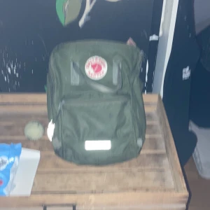 Fjällräven vintage original Ryggsäck  - Fjällräven ryggsäck som är i mycket fint skick. Den är den stora modellen. Som kallas konken 