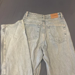 Weekday rowe jeans  - Säljer ett par oanvända weekday rowe jeans, W 26 L 32, jätte bra kvalitet :)