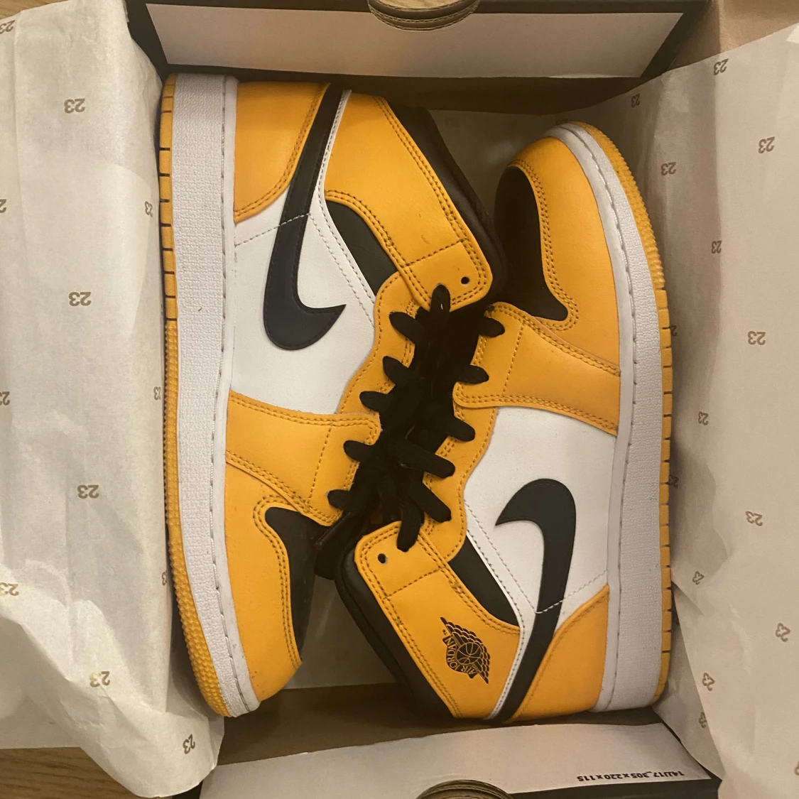 Air Jordan 1 mid  - 90