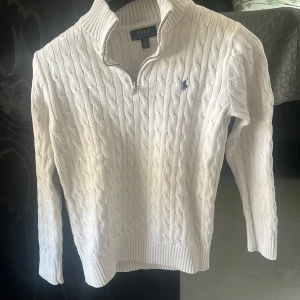 Ralph lauren halt zip - Säljer den pga den inte passar längre det är största barnstorlek 16år men sitter som xs