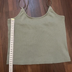 Linne - Använd endast några få gånger men i bra skick. Hör av dig för mer information! 🩷🫶🏻