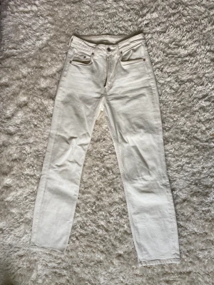 Vita H&M jeans  - I gott skick, inga anmärkningar 