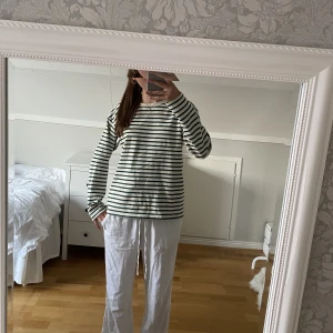 Randig tröja från zara - Stl s. Nyskick.