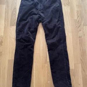 Manchesterbyxor - Bruna manchesterbyxor