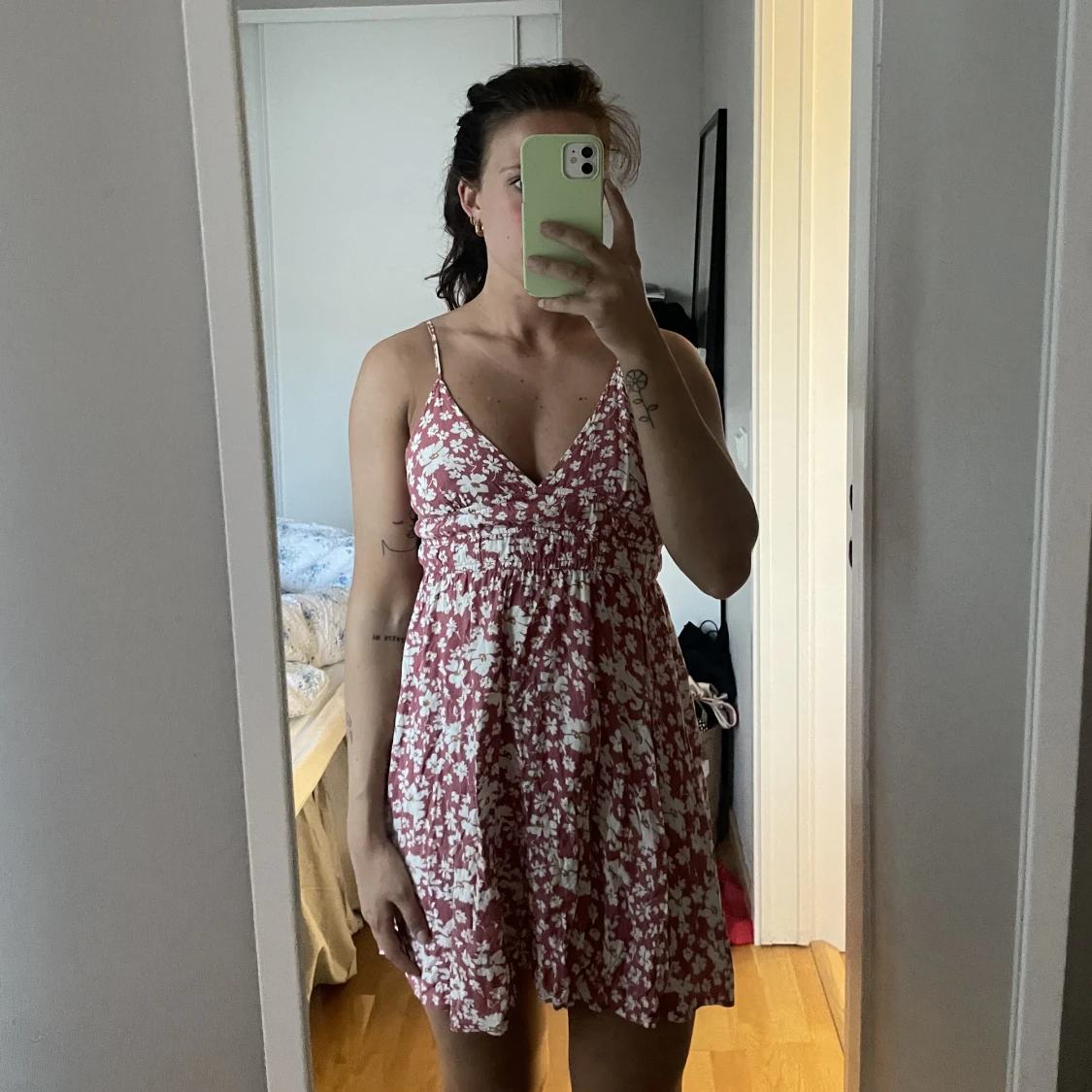 Blommig klänning från Nelly 