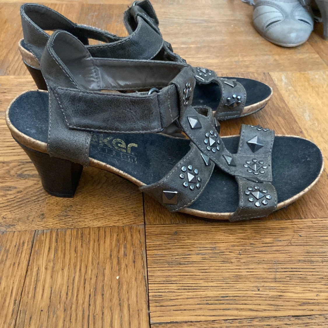 Sandaler med klack - 91