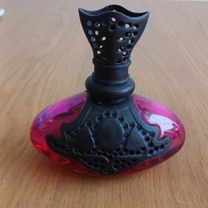 Parfym rose - Vertigo parfym black rose ca 60 % kvar av 100 ml 