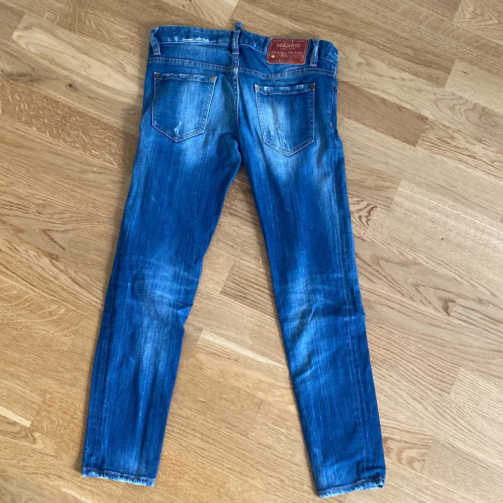 Lågmidjade dsquared2 jeans  Storlek: 42 (italiensk storlek) . Jeans & Byxor.