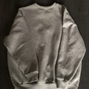 Ny tröja från boohoo strl s - Endast testad 