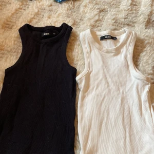 Båda tröjorna för 40kr 20 styck  - Köp 