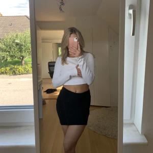 Kort kjol - Kort kjol som passar perfekt för utgång 😍😍