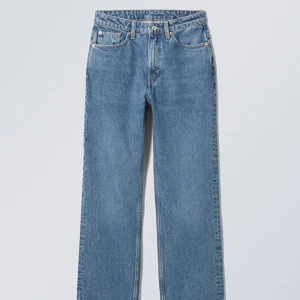 Weekday jeans  - Säljer några av mina weekday byxor då de är för små. Bra skick på byxorna o om du har några frågor är det bara att skriva i dm🔥