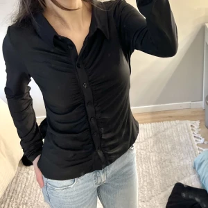 Tröja - Super fin tröja💕har endast fåtal gånger 😊 tryck gärna på KÖP NU!💕