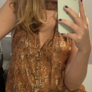 Zara topp - Så snygg Zara topp. Perfekt för hösten och fest!