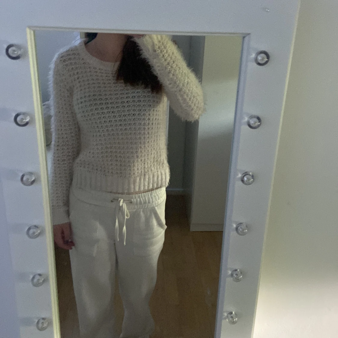 Vit stickad tröja 