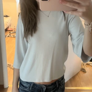 Topp - FRI FRAKT! Trekvartsärmad topp i nyskick! Storlek s🤍