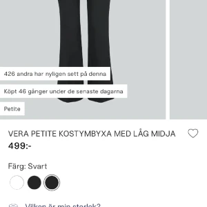 Kostymbyxor  - Vera petite kostymbyxa med låg midja, helt nya aldrig använt förutom provat på  jag försöker släja de för jag råka beställa fel då jag inte är ett fan av låg midja byxor😫 vanliga priset är egentligen 499kr men jag säljer de för 350kr 